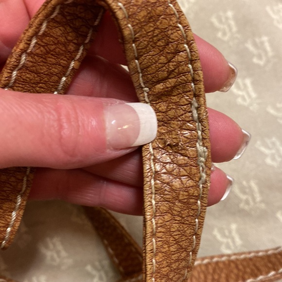 Ecko crossbody with painted rock detailing and red interior - Picture 12 of 13